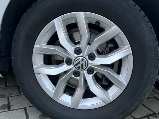 Білий Фольксваген Пассат, об'ємом двигуна 1.8 л та пробігом 138 тис. км за 11900 $, фото 7 на Automoto.ua