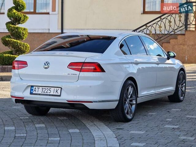 Белый Фольксваген Пассат, объемом двигателя 1.97 л и пробегом 307 тыс. км за 16999 $, фото 5 на Automoto.ua