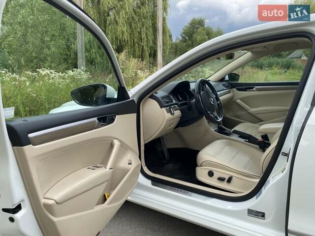 Білий Фольксваген Пассат, об'ємом двигуна 1.8 л та пробігом 118 тис. км за 15700 $, фото 12 на Automoto.ua