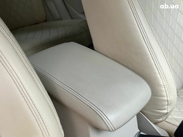 Білий Фольксваген Пассат, об'ємом двигуна 1.8 л та пробігом 162 тис. км за 12940 $, фото 30 на Automoto.ua