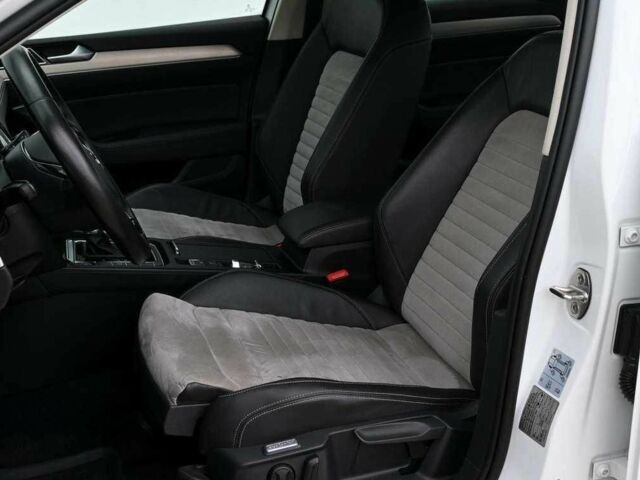 Белый Фольксваген Пассат, объемом двигателя 1.8 л и пробегом 200 тыс. км за 9800 $, фото 9 на Automoto.ua