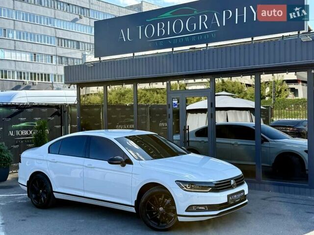 Білий Фольксваген Пассат, об'ємом двигуна 1.97 л та пробігом 174 тис. км за 21500 $, фото 17 на Automoto.ua