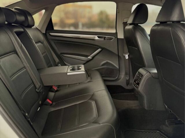 Белый Фольксваген Пассат, объемом двигателя 1.8 л и пробегом 165 тыс. км за 12199 $, фото 10 на Automoto.ua