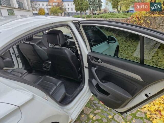 Белый Фольксваген Пассат, объемом двигателя 1.8 л и пробегом 255 тыс. км за 18200 $, фото 19 на Automoto.ua