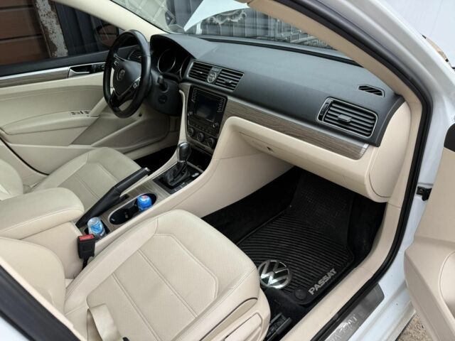 Белый Фольксваген Пассат, объемом двигателя 1.8 л и пробегом 95 тыс. км за 7200 $, фото 5 на Automoto.ua