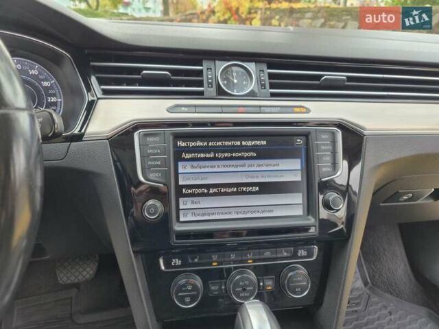 Белый Фольксваген Пассат, объемом двигателя 1.8 л и пробегом 255 тыс. км за 18200 $, фото 26 на Automoto.ua