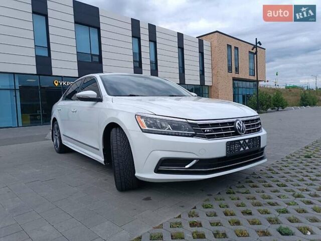 Белый Фольксваген Пассат, объемом двигателя 1.8 л и пробегом 161 тыс. км за 13499 $, фото 5 на Automoto.ua