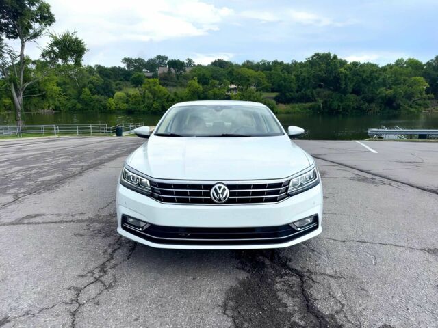 Белый Фольксваген Пассат, объемом двигателя 1.8 л и пробегом 76 тыс. км за 7500 $, фото 1 на Automoto.ua