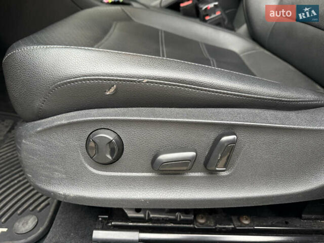 Белый Фольксваген Пассат, объемом двигателя 1.8 л и пробегом 80 тыс. км за 13800 $, фото 14 на Automoto.ua