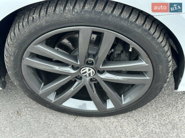 Белый Фольксваген Пассат, объемом двигателя 1.8 л и пробегом 193 тыс. км за 11500 $, фото 17 на Automoto.ua