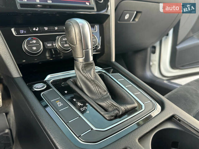 Фольксваген Пассат 2016 в Одессе на Automoto.ua Белый Фольксваген Пассат, объемом двигателя 1.4 л и пробегом 235 тыс. км за 17500 $, фото 13 на Automoto.ua