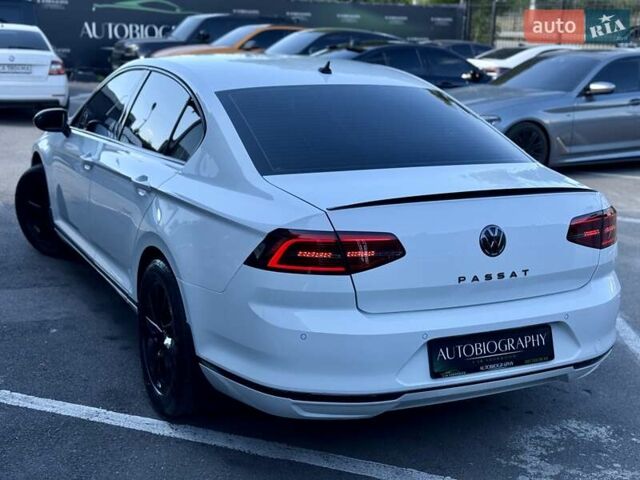 Білий Фольксваген Пассат, об'ємом двигуна 1.97 л та пробігом 174 тис. км за 21500 $, фото 20 на Automoto.ua
