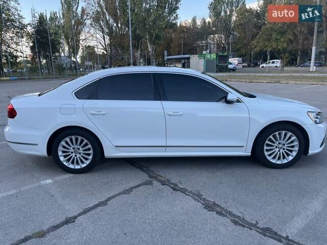 Білий Фольксваген Пассат, об'ємом двигуна 1.8 л та пробігом 118 тис. км за 13300 $, фото 4 на Automoto.ua