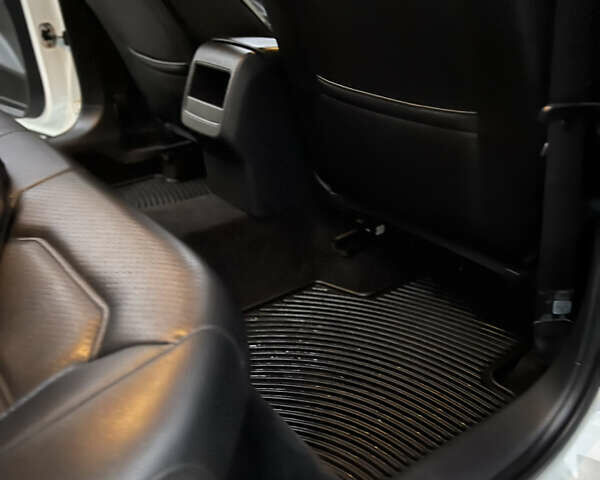 Белый Фольксваген Пассат, объемом двигателя 1.8 л и пробегом 137 тыс. км за 11900 $, фото 29 на Automoto.ua