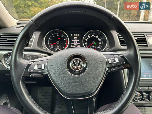 Белый Фольксваген Пассат, объемом двигателя 1.8 л и пробегом 174 тыс. км за 17300 $, фото 17 на Automoto.ua