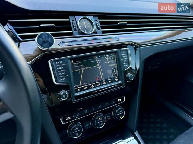 Білий Фольксваген Пассат, об'ємом двигуна 1.97 л та пробігом 174 тис. км за 21500 $, фото 35 на Automoto.ua