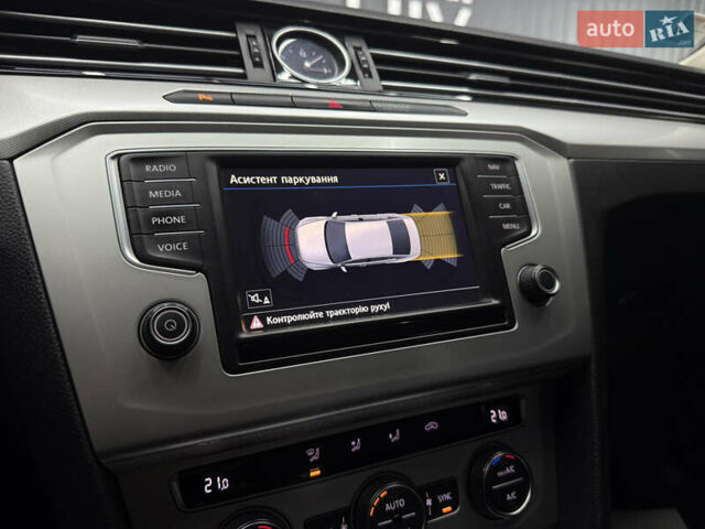 Белый Фольксваген Пассат, объемом двигателя 2 л и пробегом 230 тыс. км за 14900 $, фото 38 на Automoto.ua