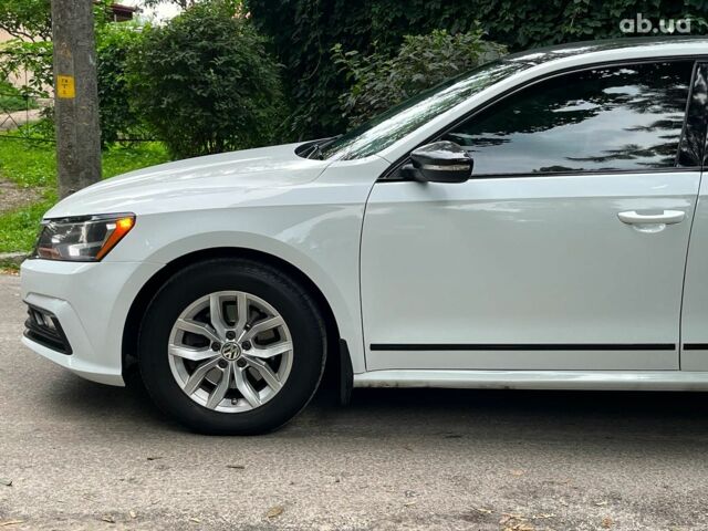 Білий Фольксваген Пассат, об'ємом двигуна 1.8 л та пробігом 162 тис. км за 12940 $, фото 12 на Automoto.ua