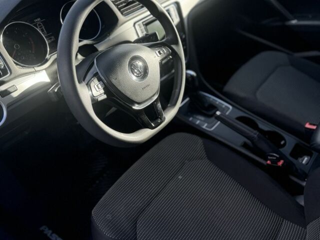 Белый Фольксваген Пассат, объемом двигателя 1.8 л и пробегом 107 тыс. км за 12300 $, фото 10 на Automoto.ua