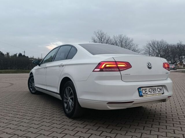 Білий Фольксваген Пассат, об'ємом двигуна 2 л та пробігом 223 тис. км за 16990 $, фото 5 на Automoto.ua