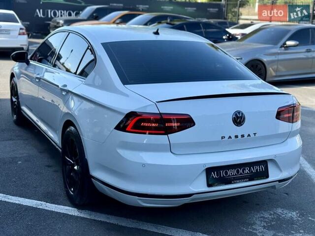 Білий Фольксваген Пассат, об'ємом двигуна 1.97 л та пробігом 174 тис. км за 21500 $, фото 9 на Automoto.ua