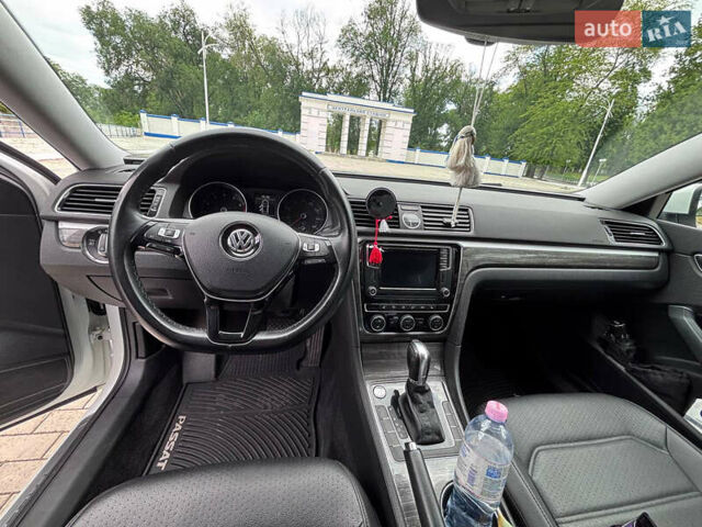 Белый Фольксваген Пассат, объемом двигателя 1.8 л и пробегом 79 тыс. км за 14900 $, фото 16 на Automoto.ua