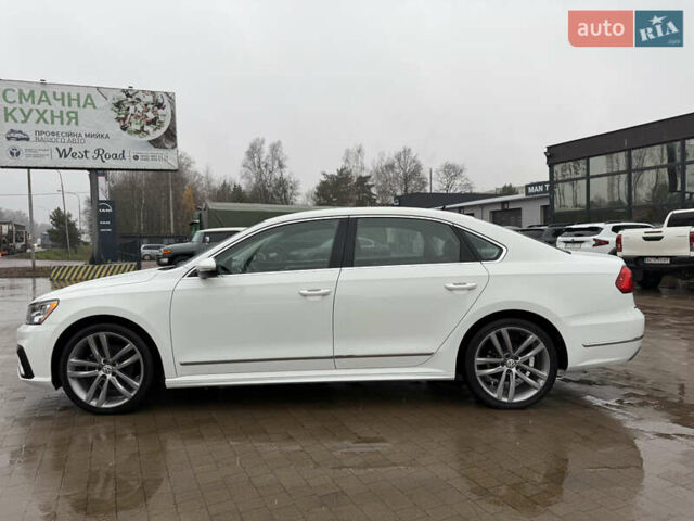 Белый Фольксваген Пассат, объемом двигателя 1.8 л и пробегом 147 тыс. км за 12399 $, фото 7 на Automoto.ua