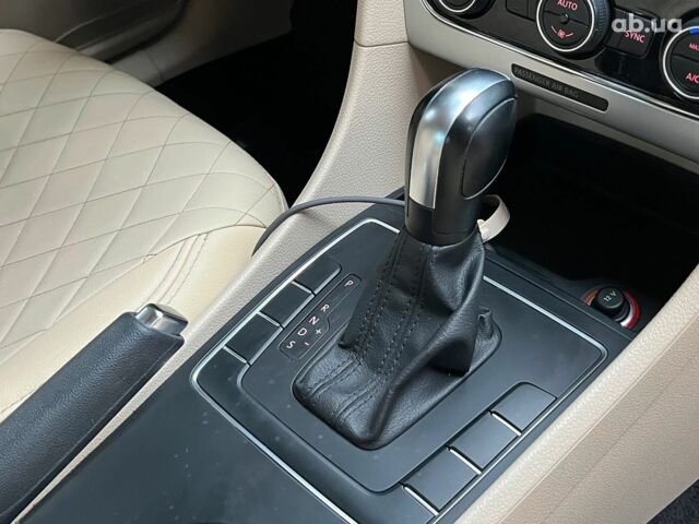 Білий Фольксваген Пассат, об'ємом двигуна 1.8 л та пробігом 162 тис. км за 12940 $, фото 31 на Automoto.ua