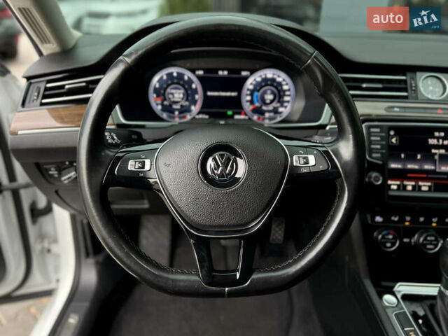 Білий Фольксваген Пассат, об'ємом двигуна 1.4 л та пробігом 248 тис. км за 14500 $, фото 28 на Automoto.ua