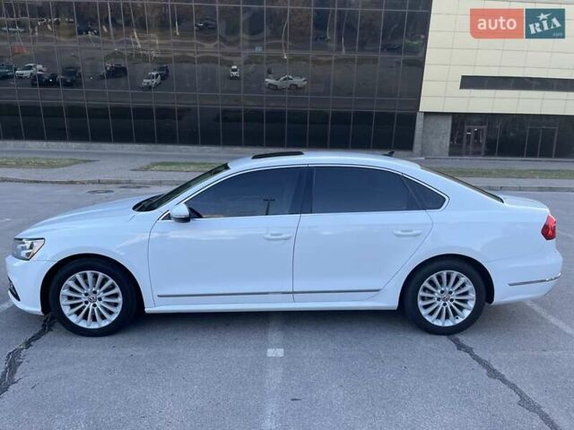 Білий Фольксваген Пассат, об'ємом двигуна 1.8 л та пробігом 118 тис. км за 13300 $, фото 3 на Automoto.ua