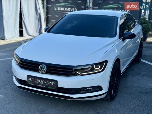 Білий Фольксваген Пассат, об'ємом двигуна 1.97 л та пробігом 174 тис. км за 21500 $, фото 12 на Automoto.ua