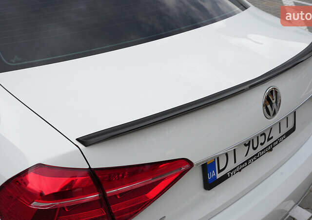 Білий Фольксваген Пассат, об'ємом двигуна 1.8 л та пробігом 204 тис. км за 12000 $, фото 24 на Automoto.ua