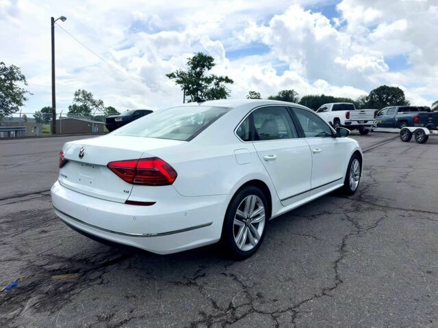 Белый Фольксваген Пассат, объемом двигателя 1.8 л и пробегом 76 тыс. км за 7500 $, фото 4 на Automoto.ua