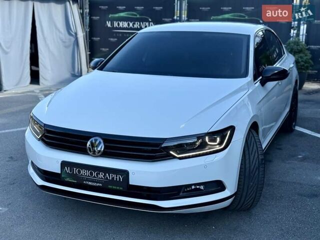 Білий Фольксваген Пассат, об'ємом двигуна 1.97 л та пробігом 174 тис. км за 21500 $, фото 23 на Automoto.ua