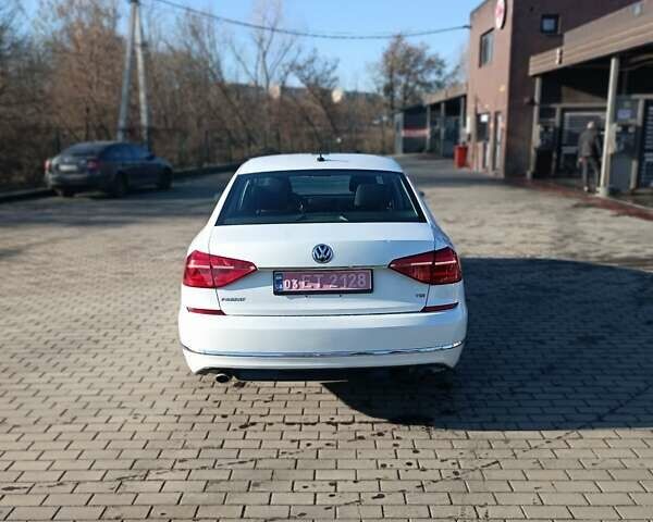 Білий Фольксваген Пассат, об'ємом двигуна 1.8 л та пробігом 234 тис. км за 10200 $, фото 5 на Automoto.ua