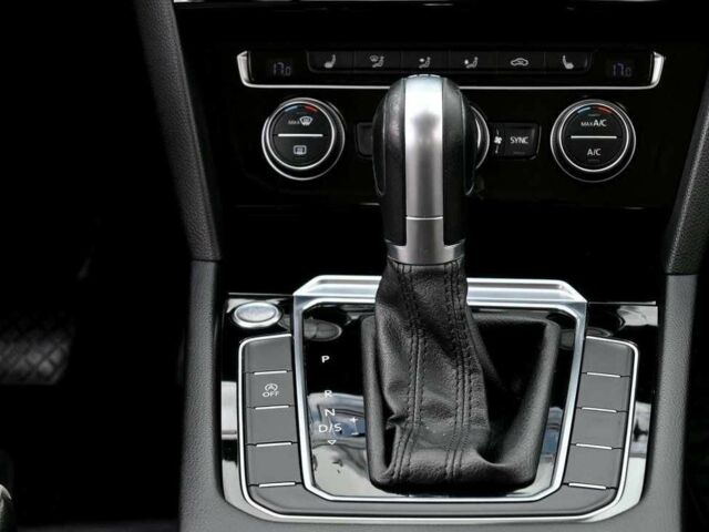 Белый Фольксваген Пассат, объемом двигателя 1.8 л и пробегом 200 тыс. км за 9800 $, фото 19 на Automoto.ua