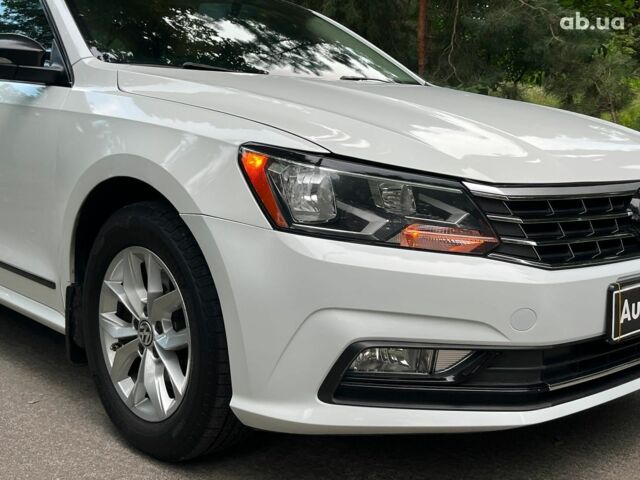 Білий Фольксваген Пассат, об'ємом двигуна 1.8 л та пробігом 162 тис. км за 12940 $, фото 4 на Automoto.ua