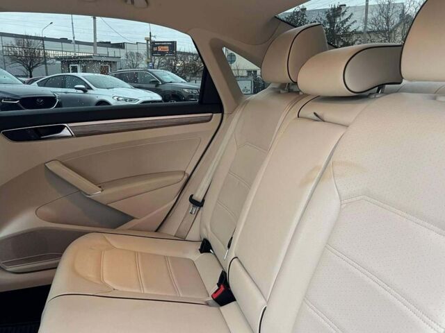 Білий Фольксваген Пассат, об'ємом двигуна 1.8 л та пробігом 119 тис. км за 14000 $, фото 21 на Automoto.ua