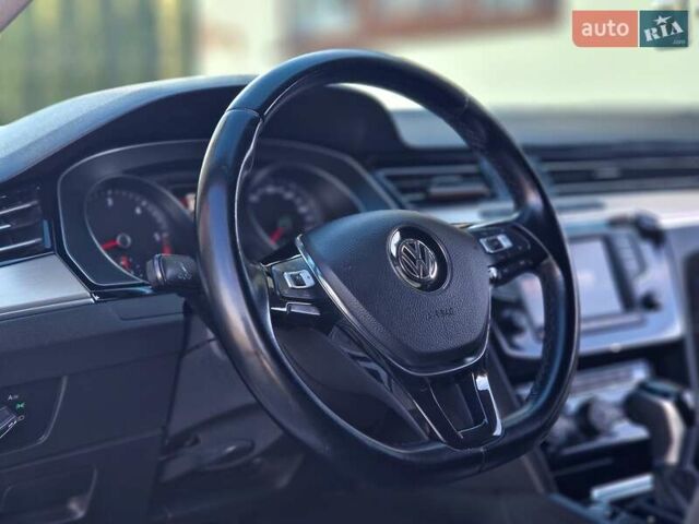 Белый Фольксваген Пассат, объемом двигателя 1.97 л и пробегом 307 тыс. км за 16999 $, фото 59 на Automoto.ua