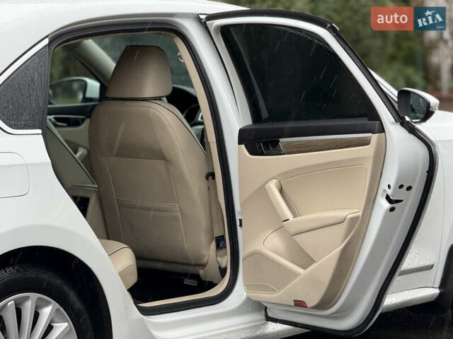 Белый Фольксваген Пассат, объемом двигателя 1.8 л и пробегом 233 тыс. км за 11900 $, фото 14 на Automoto.ua