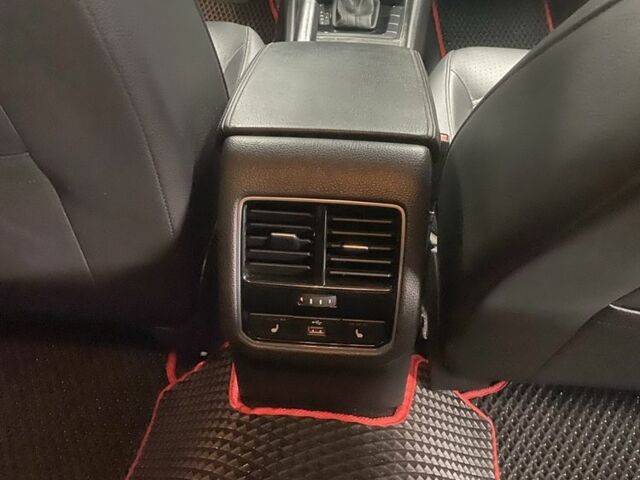 Белый Фольксваген Пассат, объемом двигателя 1.8 л и пробегом 207 тыс. км за 12500 $, фото 10 на Automoto.ua