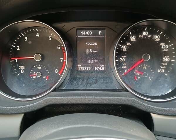 Белый Фольксваген Пассат, объемом двигателя 1.78 л и пробегом 175 тыс. км за 11800 $, фото 8 на Automoto.ua