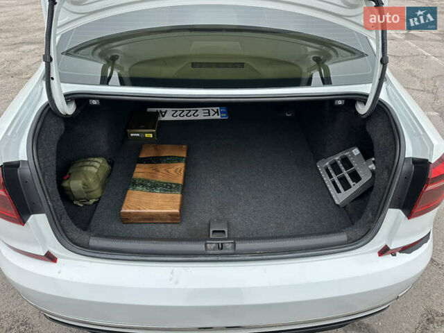 Белый Фольксваген Пассат, объемом двигателя 1.8 л и пробегом 193 тыс. км за 11500 $, фото 27 на Automoto.ua