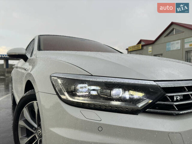 Белый Фольксваген Пассат, объемом двигателя 1.97 л и пробегом 206 тыс. км за 25000 $, фото 8 на Automoto.ua