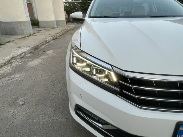 Белый Фольксваген Пассат, объемом двигателя 1.8 л и пробегом 86 тыс. км за 15600 $, фото 19 на Automoto.ua