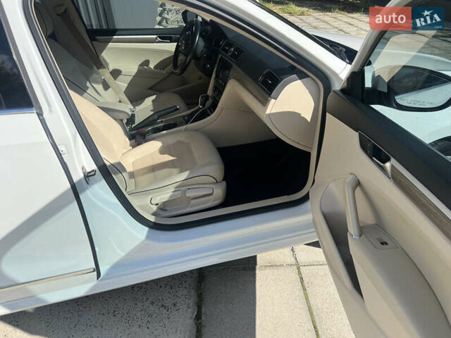 Белый Фольксваген Пассат, объемом двигателя 1.8 л и пробегом 199 тыс. км за 10700 $, фото 10 на Automoto.ua