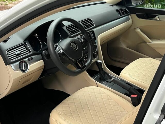 Білий Фольксваген Пассат, об'ємом двигуна 1.8 л та пробігом 162 тис. км за 12940 $, фото 16 на Automoto.ua