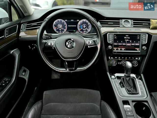 Білий Фольксваген Пассат, об'ємом двигуна 1.4 л та пробігом 248 тис. км за 14500 $, фото 9 на Automoto.ua
