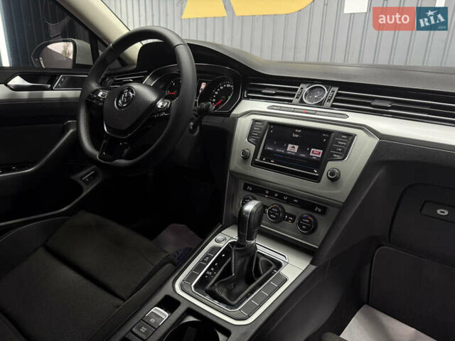 Белый Фольксваген Пассат, объемом двигателя 2 л и пробегом 230 тыс. км за 14900 $, фото 36 на Automoto.ua