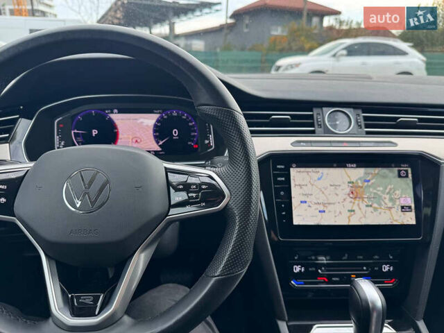 Белый Фольксваген Пассат, объемом двигателя 1.97 л и пробегом 193 тыс. км за 15999 $, фото 4 на Automoto.ua